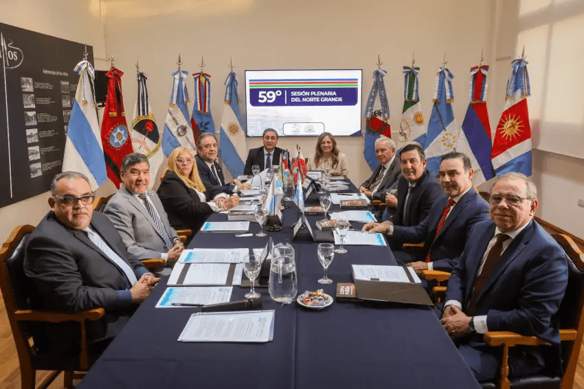 Sesión plenaria del Parlamento Norte Grande Argentino