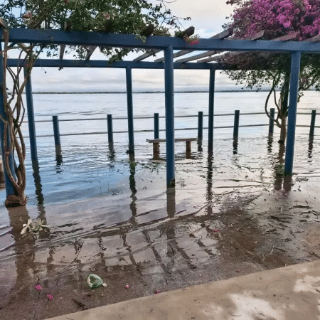El río ya les entró a las casas en Itatí: hay autoevacuados y el peor momento está por llegar